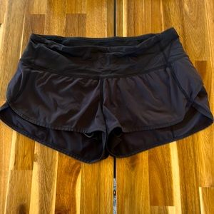 Womens lululemon speed short 2.5” inseam size 6
